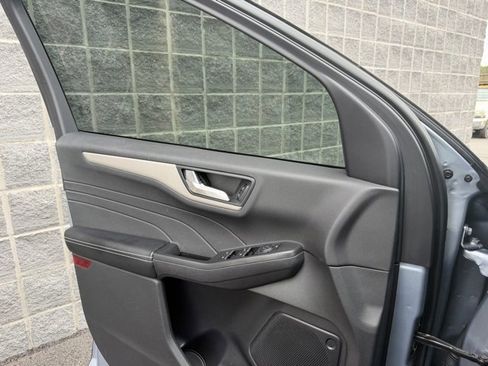 Used 2022 Ford Escape SEL image 14