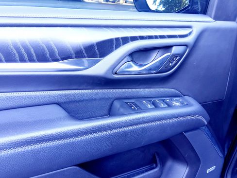 Used 2021 GMC Yukon Denali w/ Denali Ultimate Package image 17