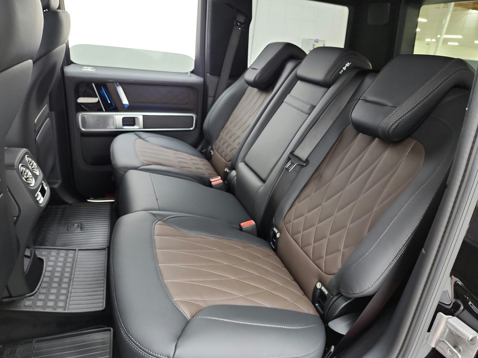 New 2027 Mercedes-Benz G 580 e image 11