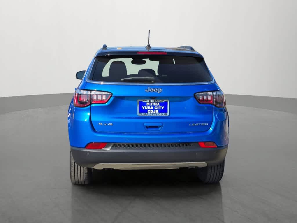 Used 2024 Jeep Compass Limited AWD/4WD image 5