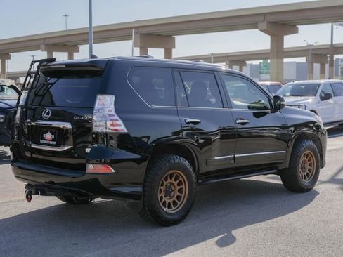 Used 2018 Lexus GX 460 Premium w/ Premium Package image 6