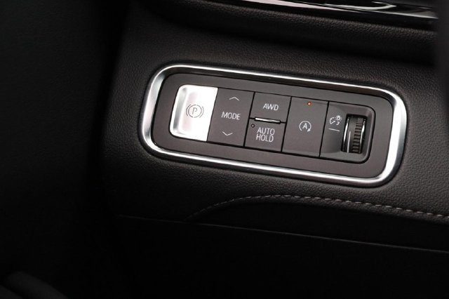 Used 2025 Buick Enclave Preferred AWD/4WD image 22