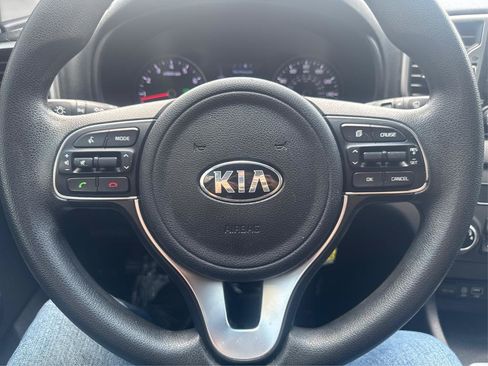 Used 2019 Kia Sportage LX FWD image 16