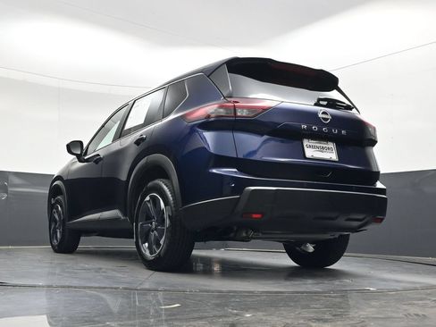 Used 2025 Nissan Rogue SV FWD image 42