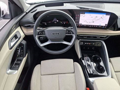 Used 2025 Audi Q5 Premium Plus w/ Premium Plus image 11