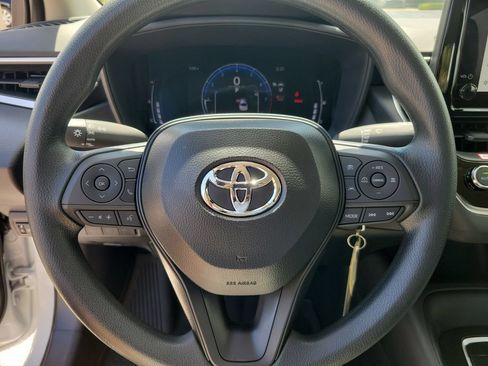 Used 2026 Toyota Corolla LE FWD image 18