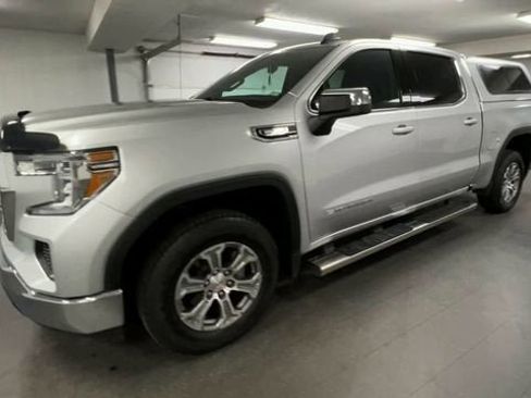 Certified 2020 GMC Sierra 1500 SLE w/ SLE Value Package AWD/4WD image 4