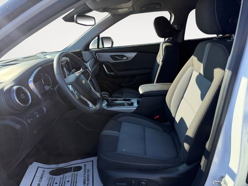 Used 2023 Chevrolet Blazer LT w/ Convenience Package image 9