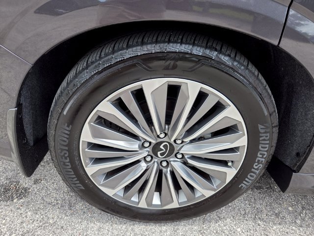 Certified 2026 INFINITI QX80 Luxe w/ Cargo Package AWD/4WD image 21