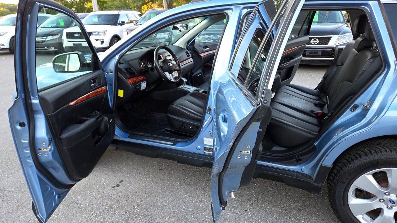 Used 2011 Subaru Outback 2.5i Limited AWD/4WD image 22