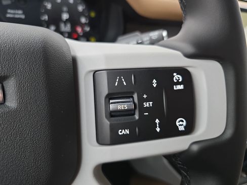 New 2026 Land Rover Defender 130 X-Dynamic SE image 18