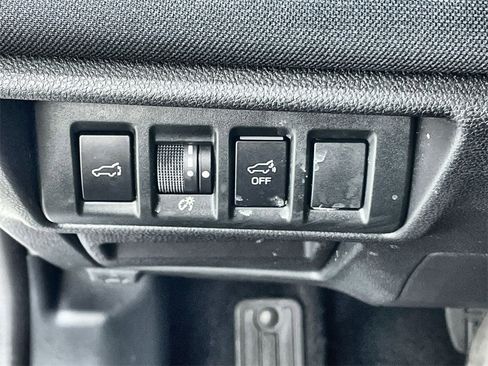 Used 2022 Subaru Outback Premium image 16