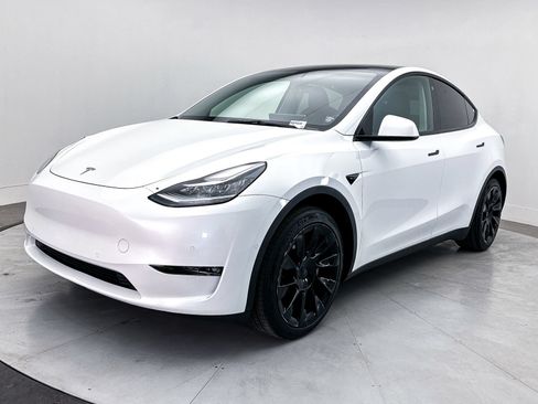 Used 2021 Tesla Model Y Long Range AWD/4WD image 12