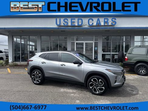 Used 2025 Chevrolet Trax RS w/ Driver Confidence Package FWD image 1