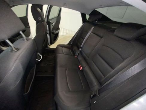Used 2018 Chevrolet Malibu RS w/ Driver Confidence Package FWD image 5