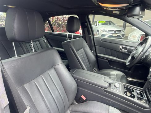 Used 2010 Mercedes-Benz E 550 Sedan image 24