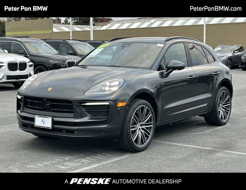 Used 2025 Porsche Macan AWD/4WD image 1