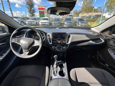 Used 2023 Chevrolet Malibu LT image 11