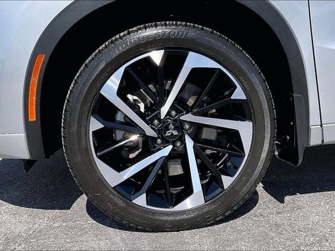 Used 2024 Mitsubishi Outlander SEL AWD/4WD image 9