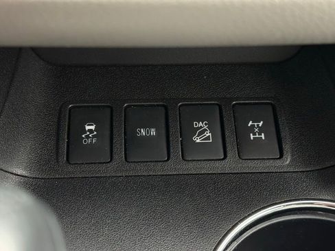 Used 2016 Toyota Highlander XLE AWD/4WD image 45