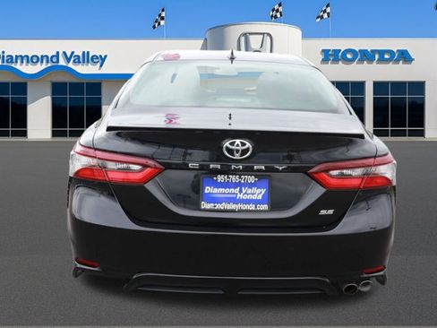 Used 2023 Toyota Camry SE image 5
