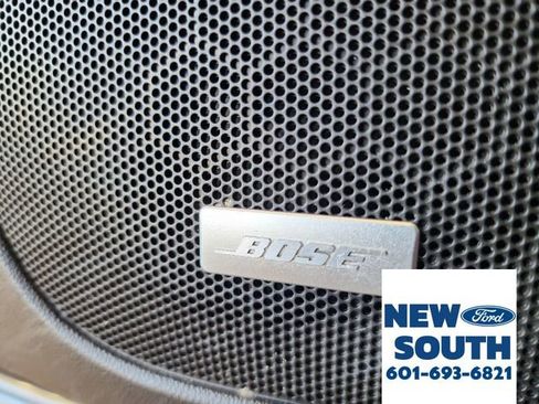 Used 2023 GMC Acadia SLT image 26