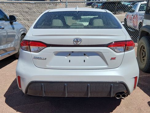 Used 2023 Toyota Corolla SE image 2