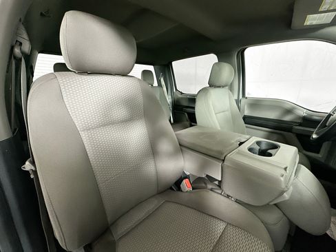 Used 2019 Ford F150 XLT w/ Equipment Group 302A Luxury AWD/4WD image 26