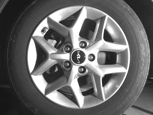 Used 2025 Kia Soul LX w/ LX Technology Package FWD image 12