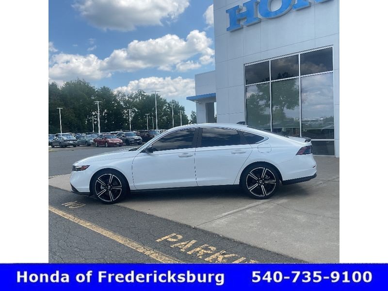Certified 2025 Honda Accord Sport image 2
