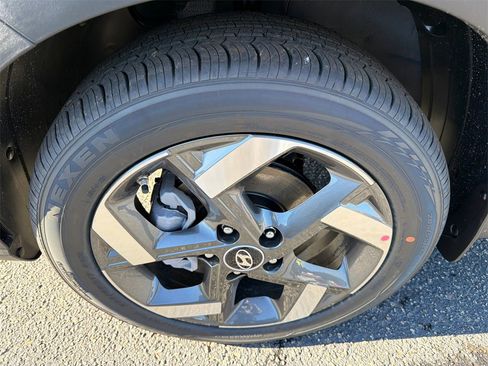 New 2026 Hyundai Venue SEL image 11