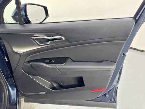 Used 2024 Kia Sportage SX Prestige image 40