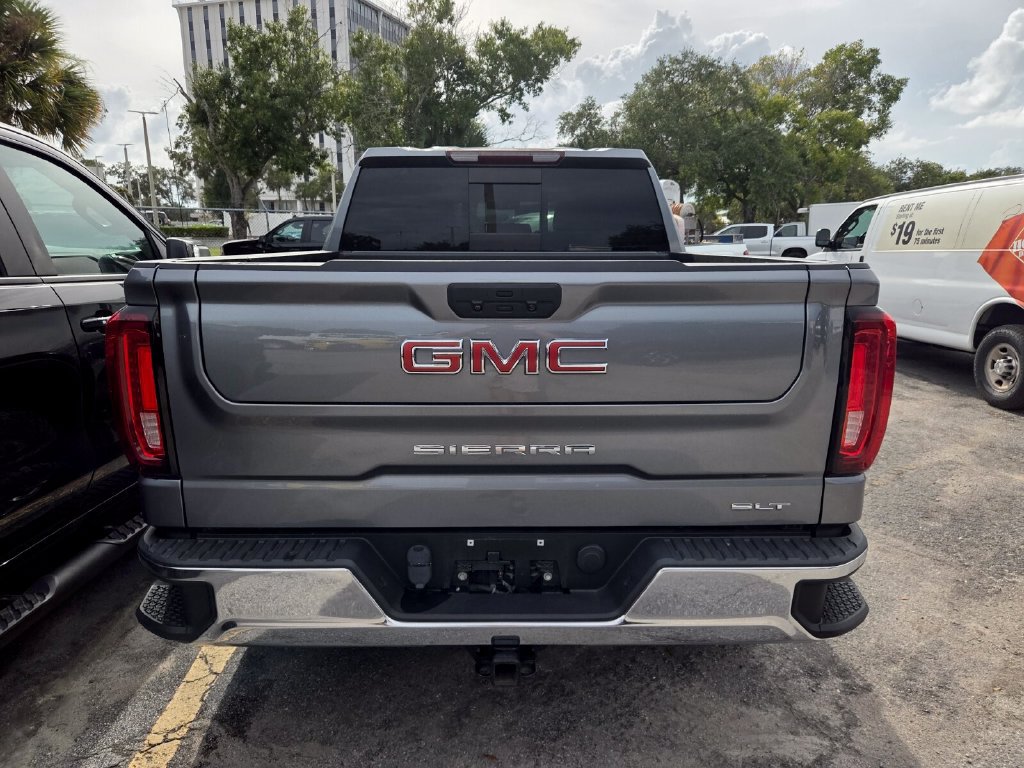 Used 2021 GMC Sierra 1500 SLT w/ SLT Premium Package AWD/4WD image 8
