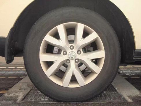 Used 2012 Nissan Murano S image 9