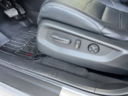 Used 2020 Honda CR-V EX-L image 18