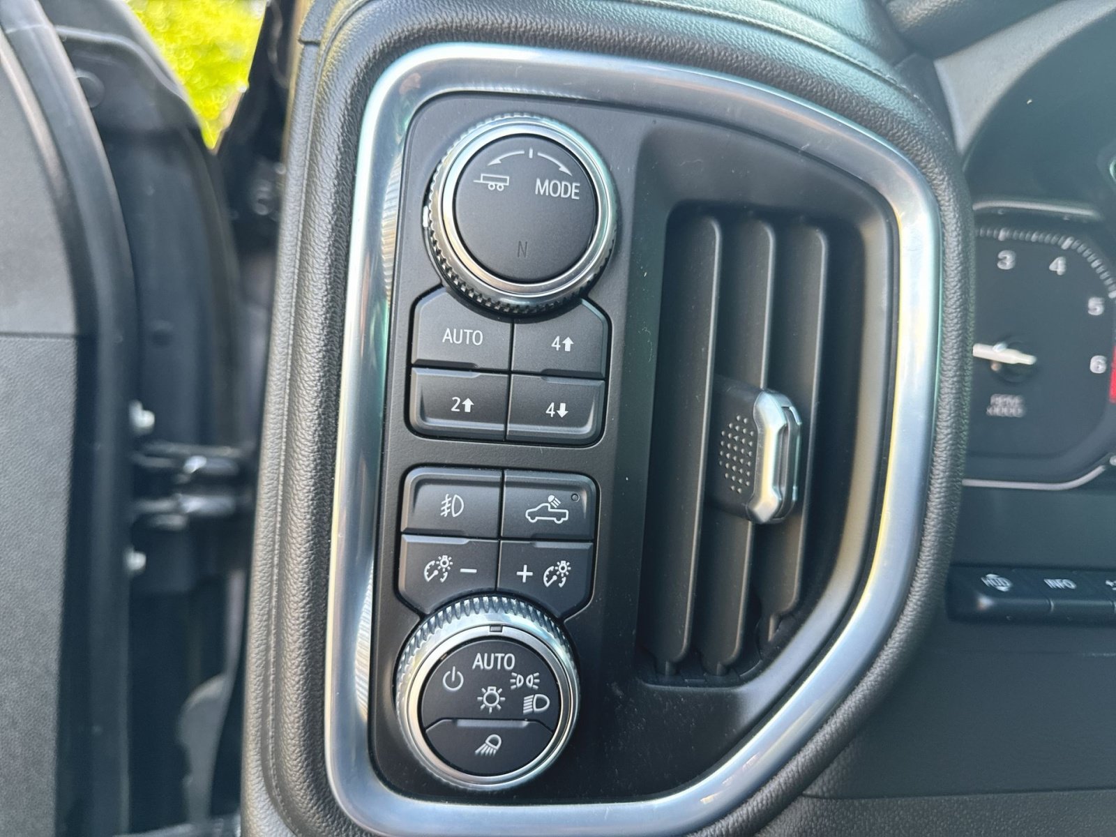 Used 2021 GMC Sierra 2500 Denali w/ Denali Ultimate Package AWD/4WD image 28