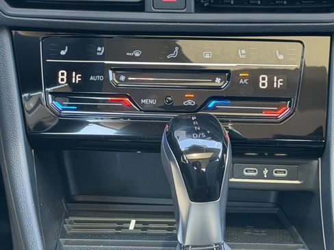 New 2026 Volkswagen Jetta SEL FWD image 18