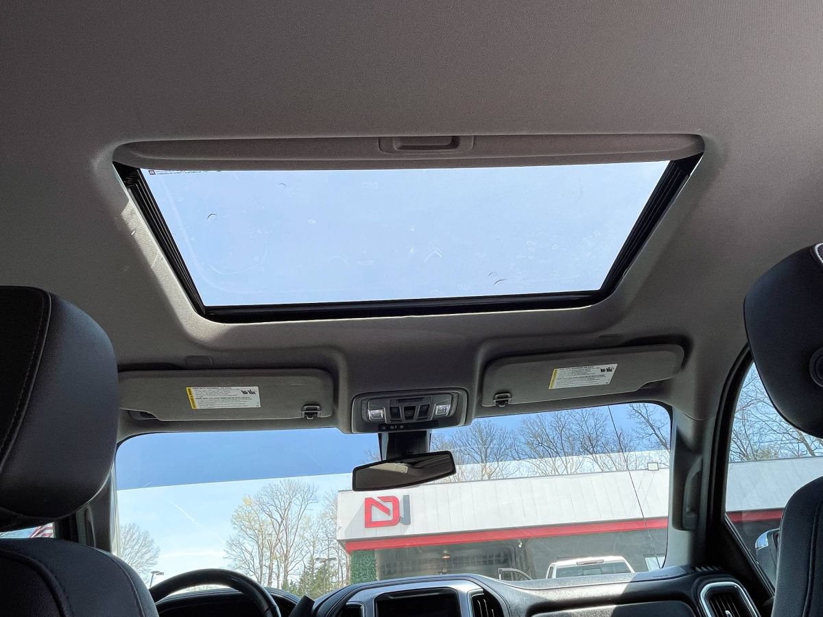 Used 2019 GMC Sierra 1500 SLT w/ SLT Premium Plus Package AWD/4WD image 15