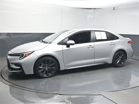 Used 2024 Toyota Corolla SE image 4