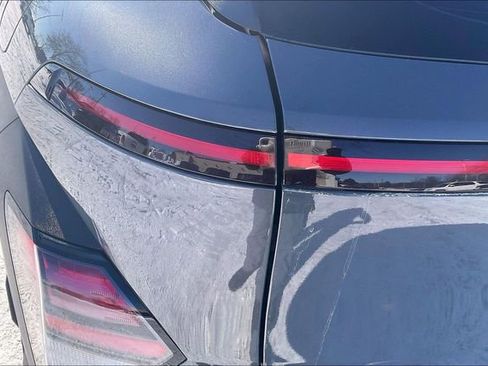 Certified 2025 Hyundai Kona SE image 27