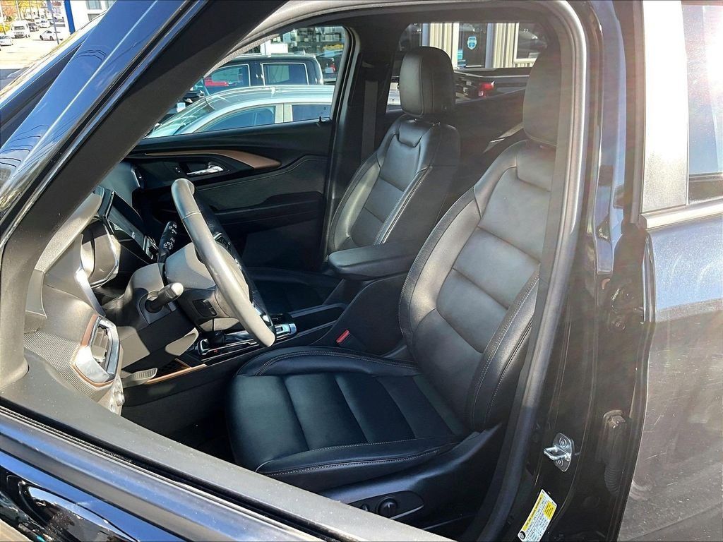 Used 2022 Chevrolet TrailBlazer ACTIV w/ Technology Package AWD/4WD image 10