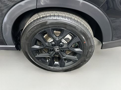 Used 2025 Honda HR-V Sport image 11