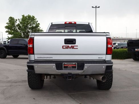 Used 2018 GMC Sierra 2500 SLT w/ Suspension Package, Off-Road AWD/4WD image 5
