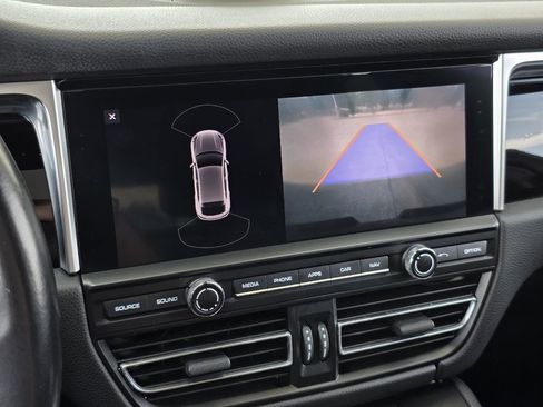 Used 2019 Porsche Macan image 16