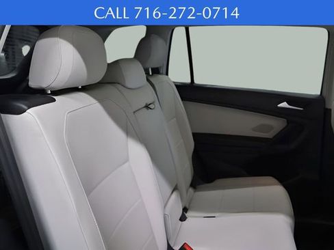 Used 2021 Volkswagen Tiguan SE image 15