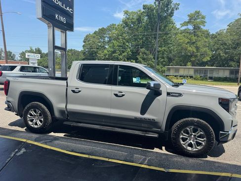 Certified 2024 GMC Sierra 1500 SLE w/ Preferred Package AWD/4WD image 10
