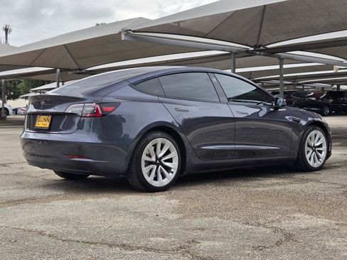 Used 2023 Tesla Model 3 Standard Range RWD image 4