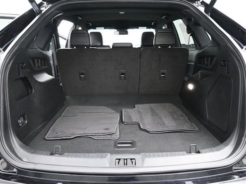 Used 2022 Ford Edge ST image 17
