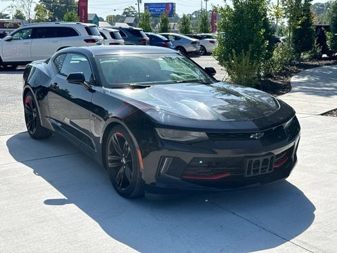 Used 2017 Chevrolet Camaro LT RWD image 1