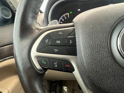 Used 2016 Jeep Grand Cherokee Overland AWD/4WD image 25